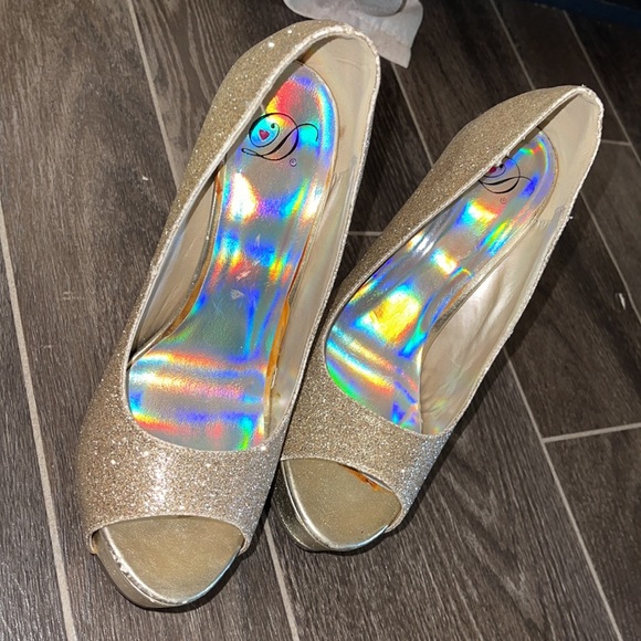 Ms Devastating - Picture 3 of 3